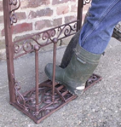 cast iron welly stand