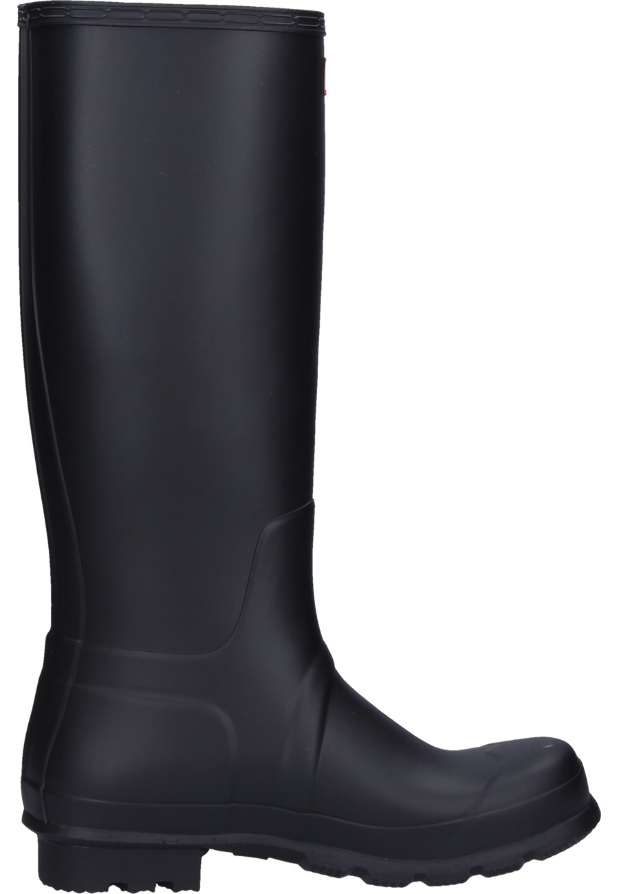black wellington boots