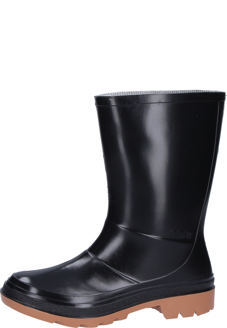 short black wellington boots