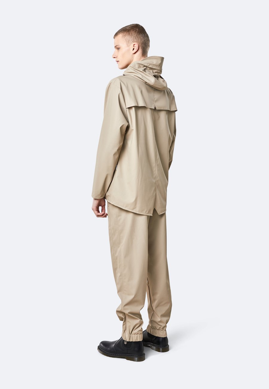 Luminous, casual design with classic details | The JACKET by RAINS
