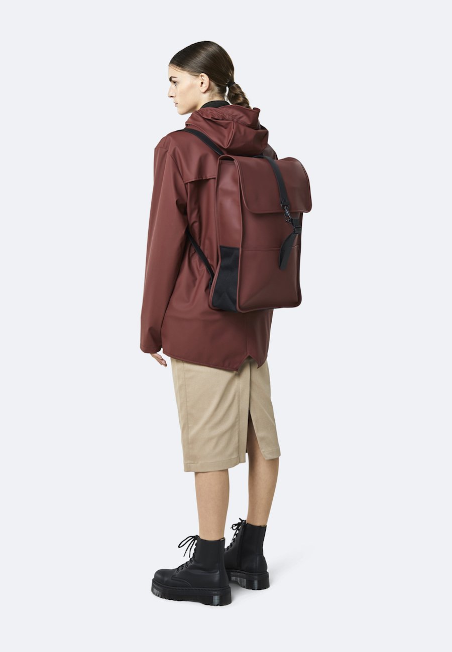 BACKPACK from RAINS Your waterproof classic for every day.