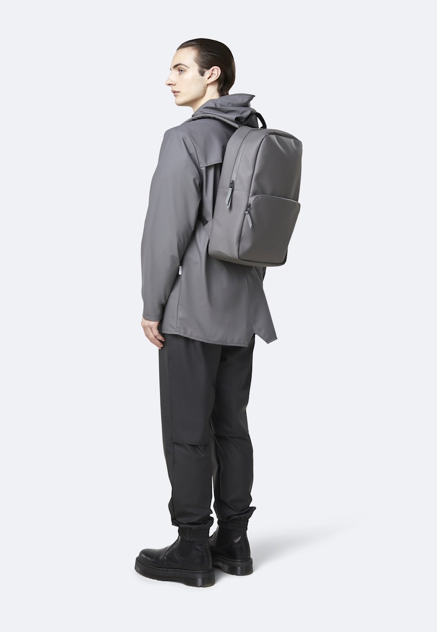 Simple, modern, stylish and comfortable The waterproof backpack FIELD