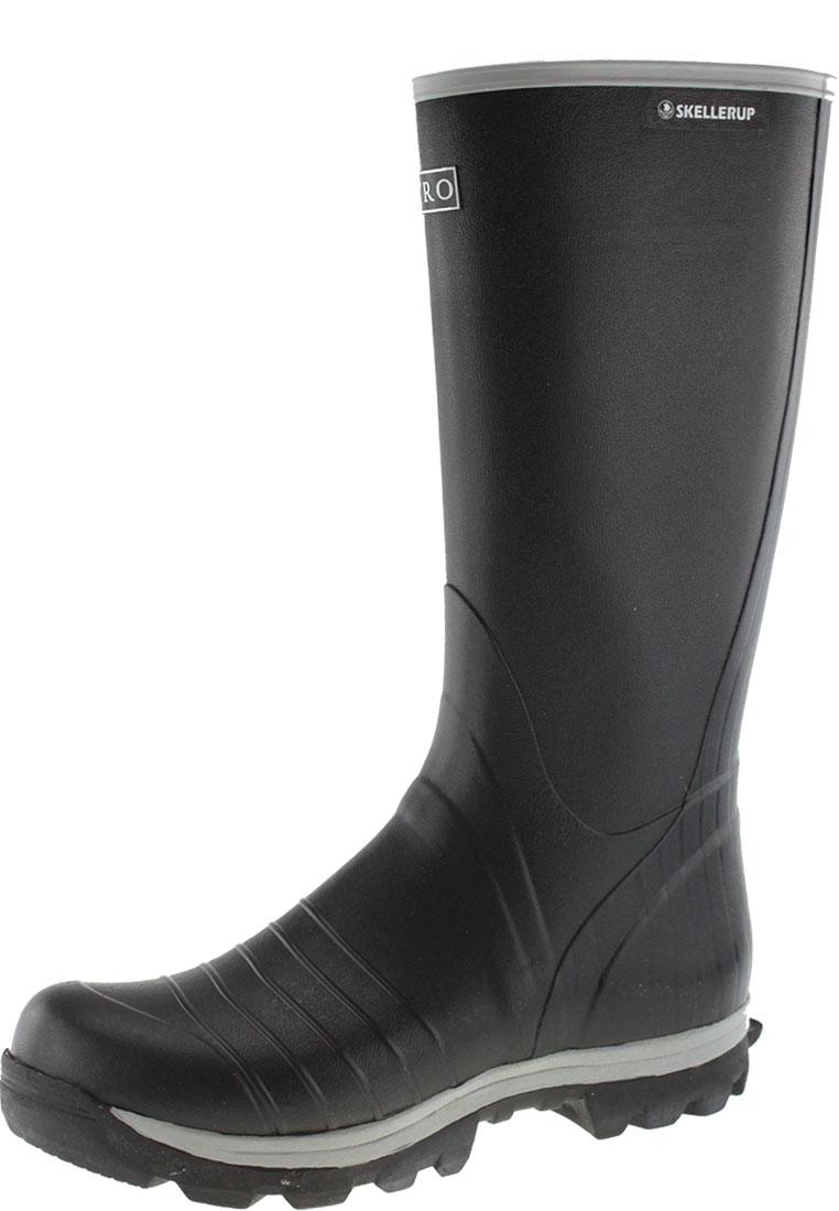 Quatro Knee Wellington boots by Skellerup