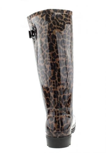 beige welly boots